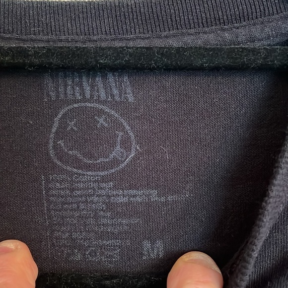 Nirvana Band Tee Graphic Grunge Black Short Sleeve Smiley Logo Crewneck Size M - Picture 6 of 9